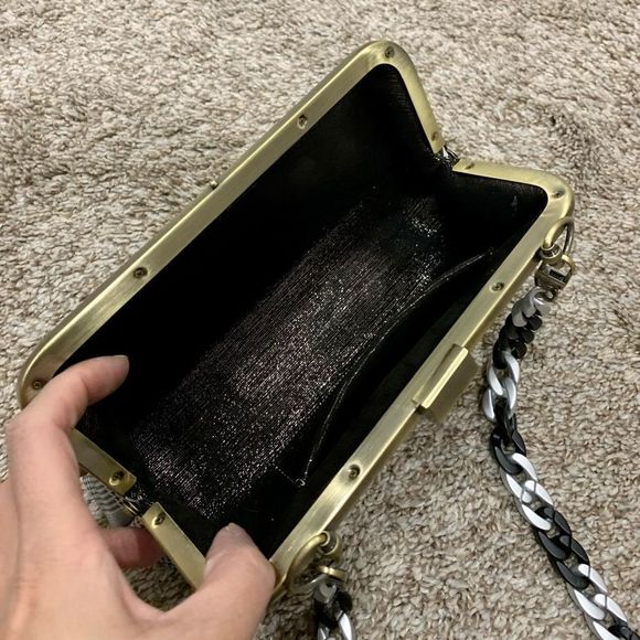 Handmade Genuine Leather Push-lock Clutch/Shoulder Bag/Crossbody & 2 Chains - Picture 15 of 16